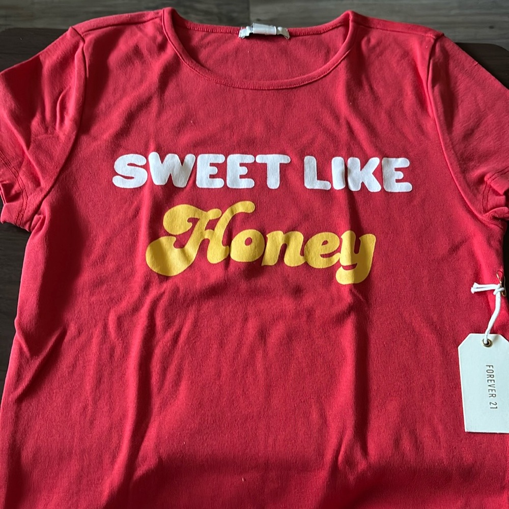 red slim women’s tee, forever 21, graphic “sweet like honey”